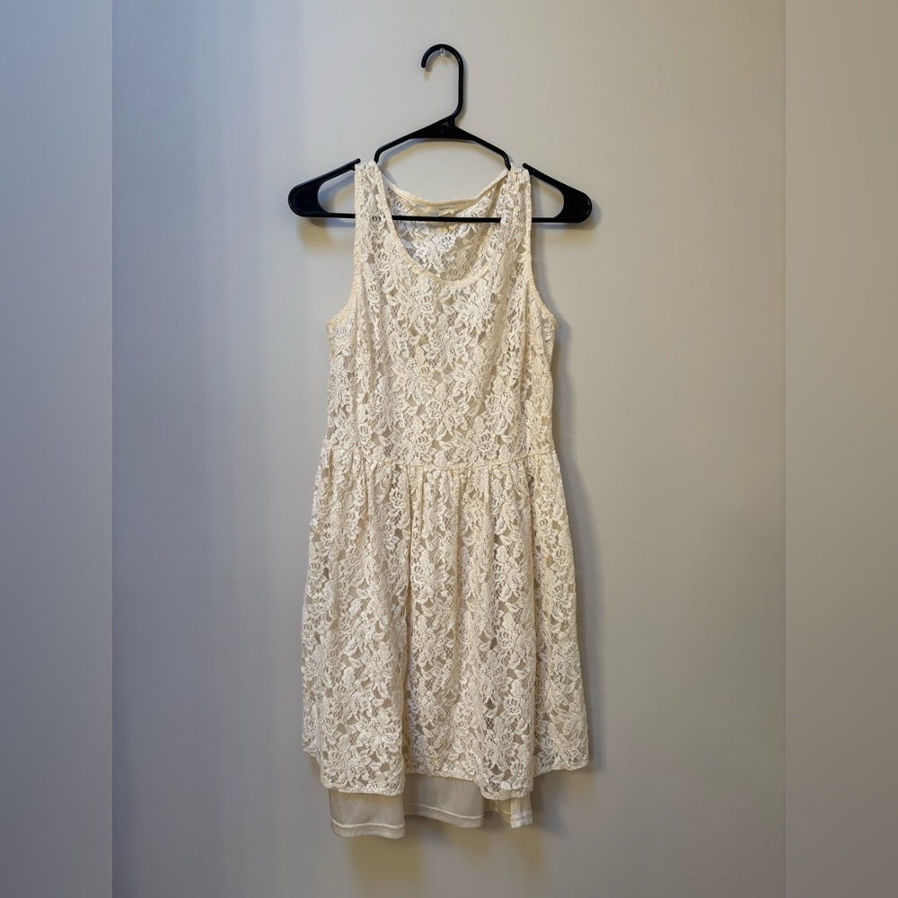 Elegant Lace Sleeveless Dress